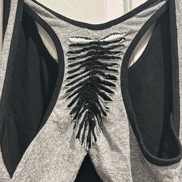 Koral Gray & Black Work Out Tank, Size Large - Picture 6 of 10